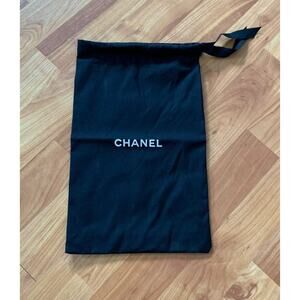 Chanel Black Dust Bag‎